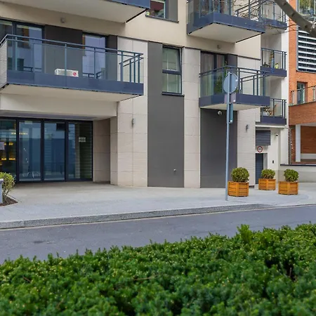 Modern With Air Conditioning And Parking Near The Pge Stadium In By Renters Warszawa