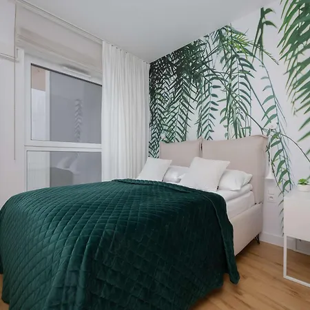 Appartement Modern With Air Conditioning And Parking Near The Pge Stadium In By Renters *